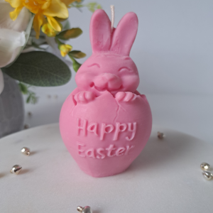 Świąteczna świeca sojowa różowa - zajączek w jajku, Happy Easter - AtmosHome.pl