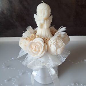 Flower Box ze Świec Sojowych na Komunię - Aniołek Chłopiec - Róże